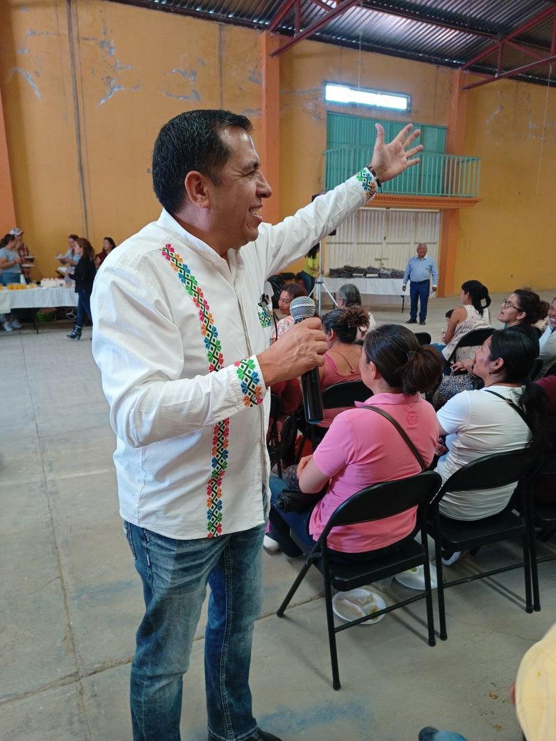 Urge Ricardo Crespo a Revalorar el Rol de la Mujer