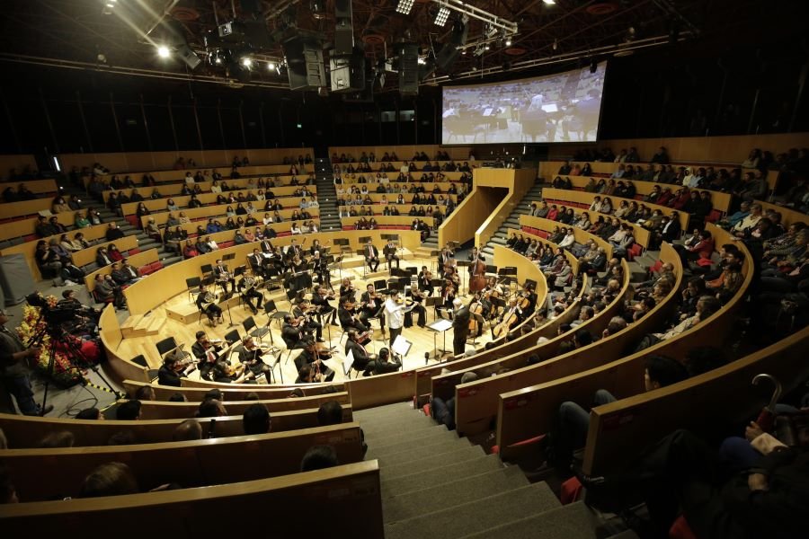 Debuta OSUAEH a violista Jaser Flores