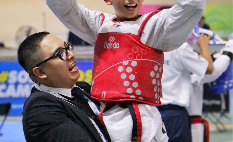 Medalla de Plata  para Hidalgo en Taekwondo