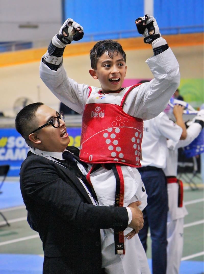 Medalla de Plata  para Hidalgo en Taekwondo