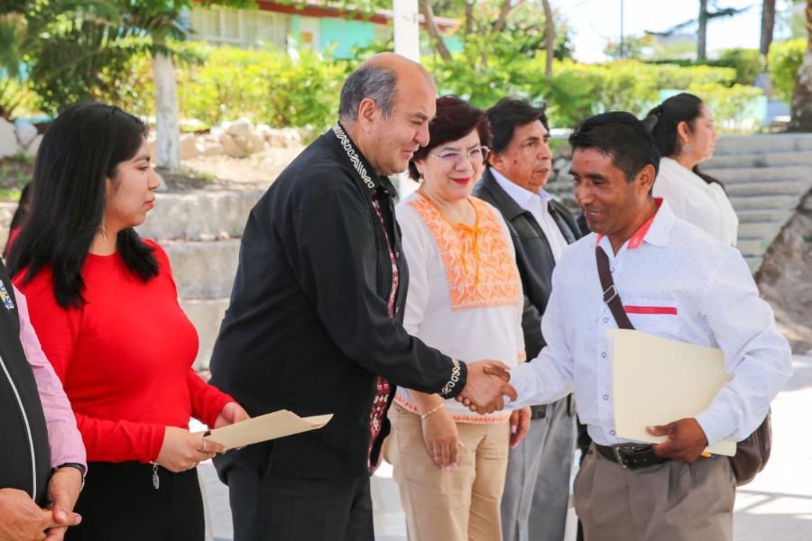 Titular del IHE Visitó Escuelas de Cardonal