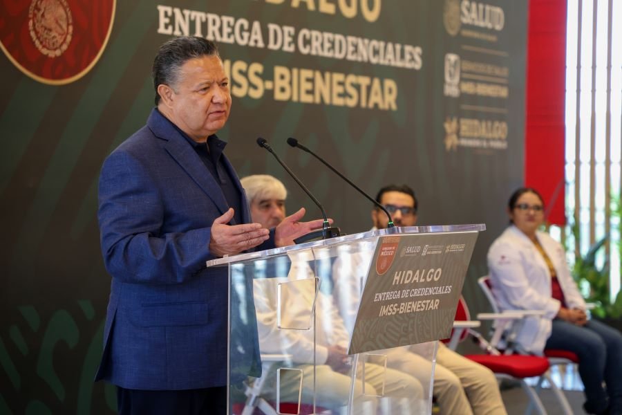 Arrancó la entrega de credenciales a personas afiliadas al Sistema IMSS-Bienestar