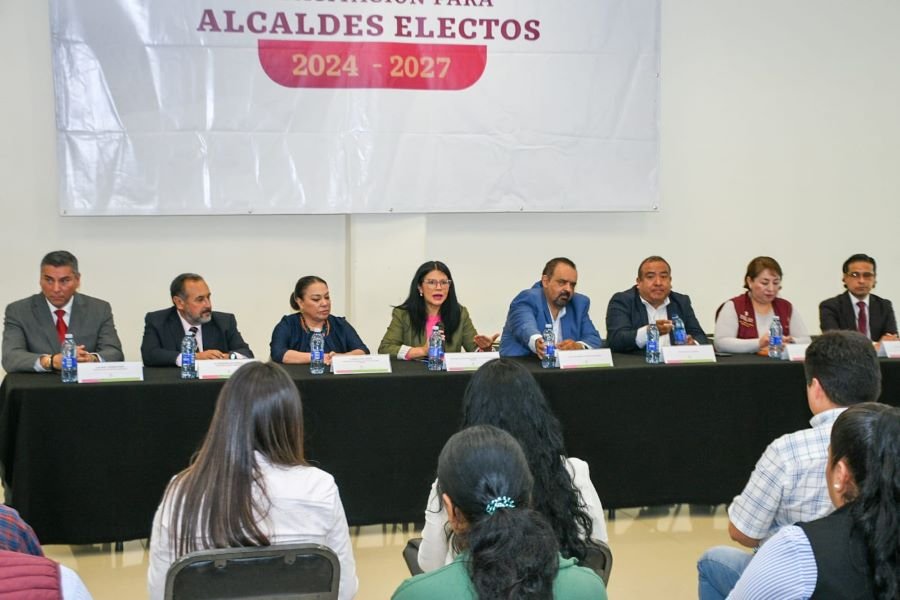 Alcaldes Electos de la Región 3 Tulancingo Fueron Capacitados en Torno a Modelo Del Mando Coordinado