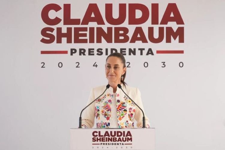Claudia Sheinbaum Presenta Redacción Oficial de Reformas Constitucionales Para La No Reelección, Becas a Estudiantes y Apoyo a Mujeres De 60 a 64 Años