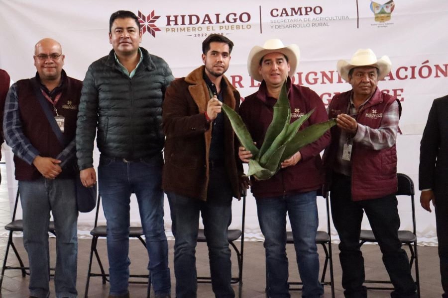 Entregan Apoyos a Productores del Campo en Tepeapulco y Zempoala