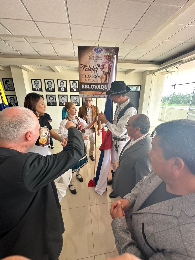 Presidente Municipal Sostuvo Encuentro y Dio Bienvenida a Delegaciones Participantes del XXVI Festival del Folklore