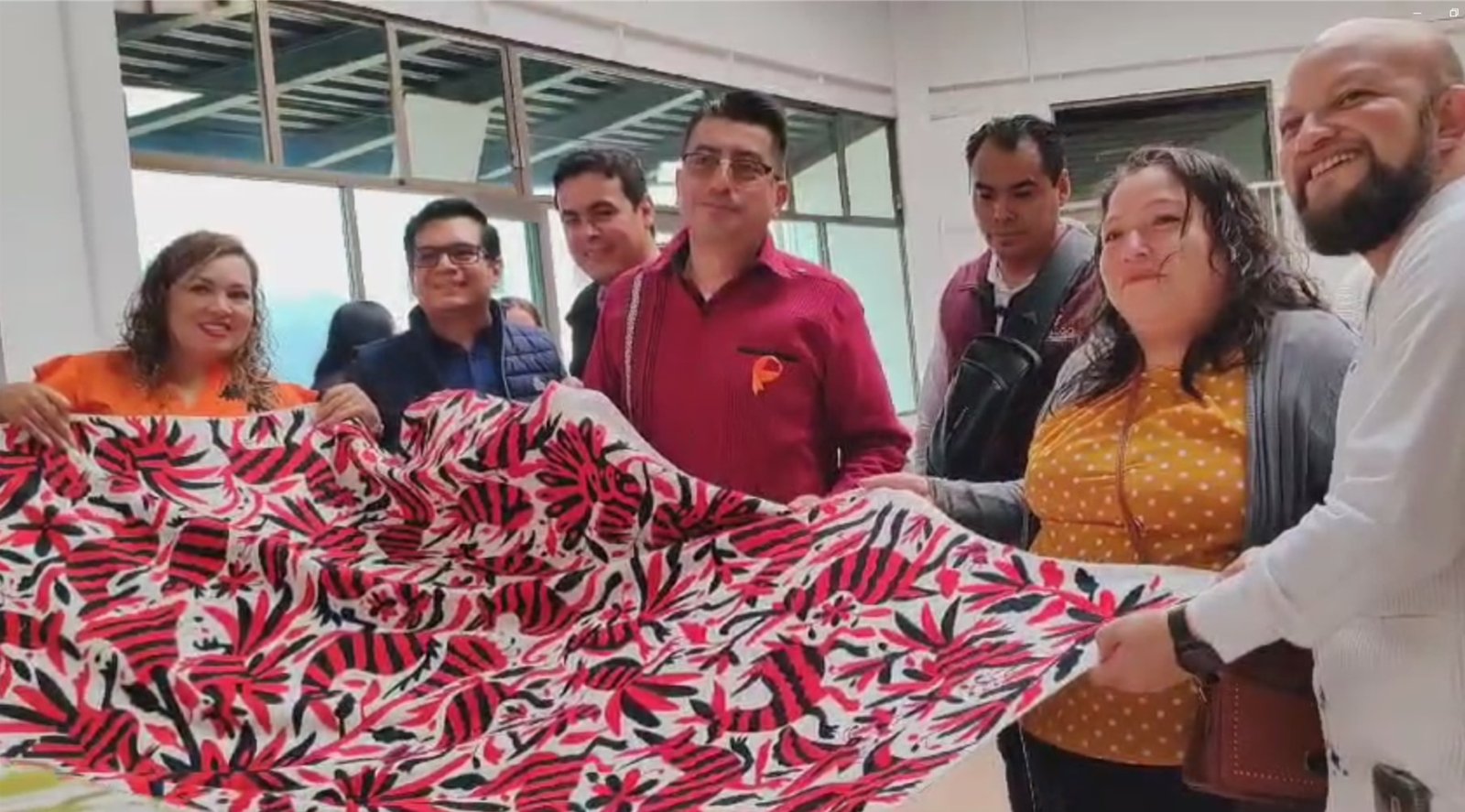 Premia Sebiso el Trabajo de 42 Artesanos de la Región Otomí-Tepehua