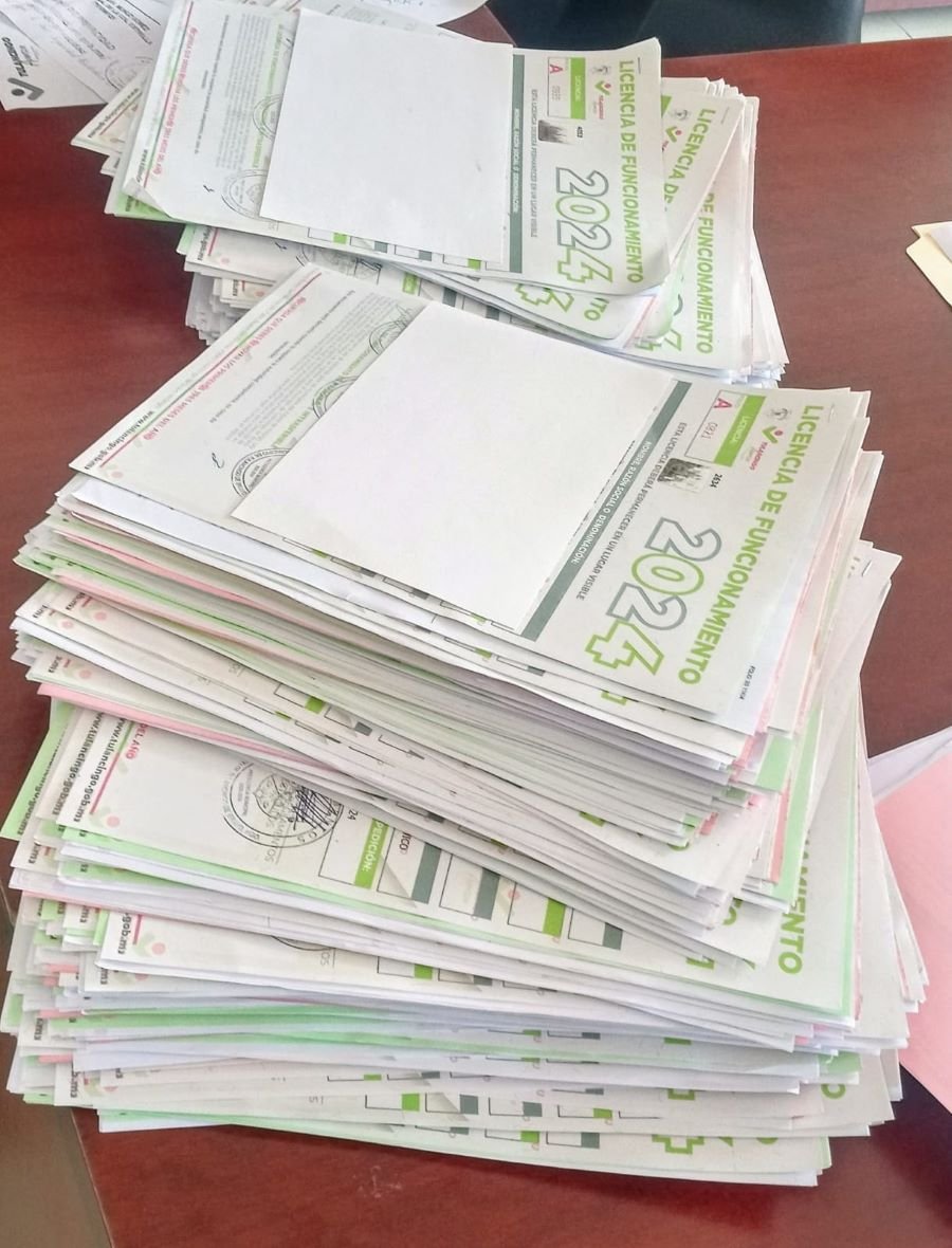 Dirección de Reglamentos Solicita al Sector Comercial Recoger a La Brevedad Licencias de Funcionamiento.