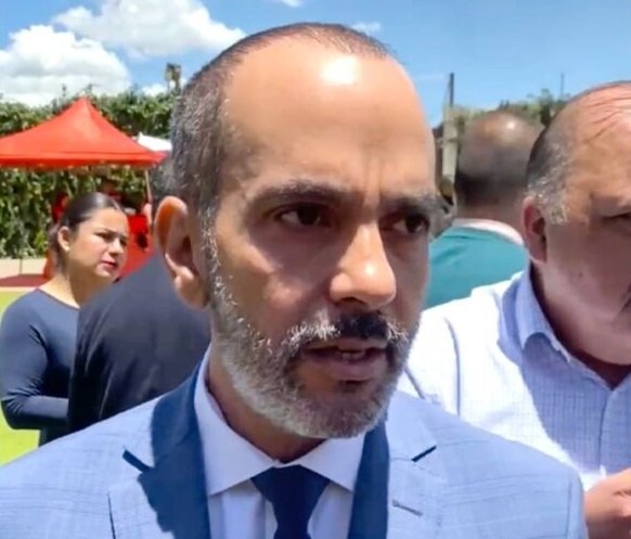 El Encargado de la PGJEH Se reunió Con la Familia de las Mujeres Asesinadas en Santiago Tulantepec