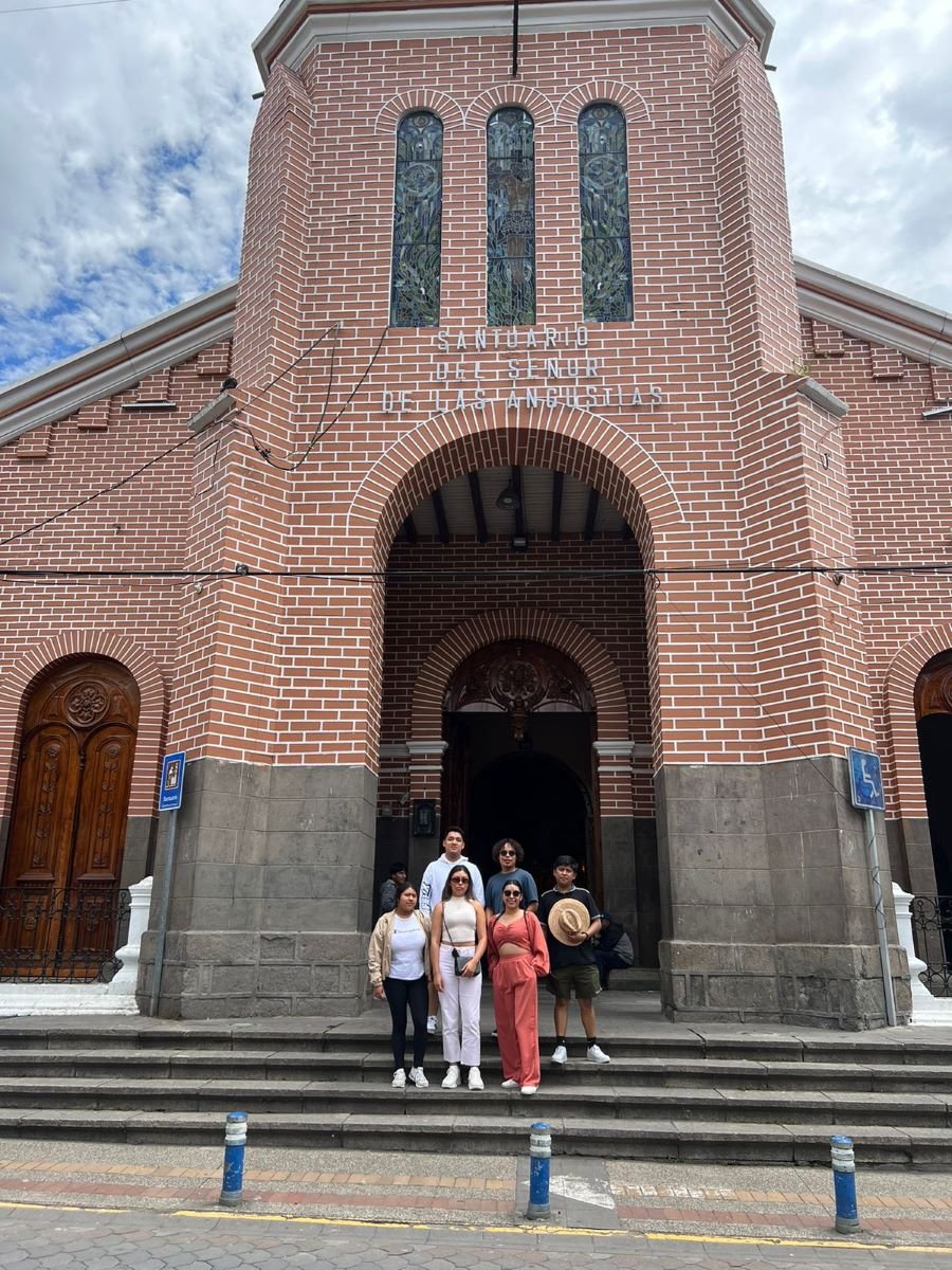 Estudiantes de la UTVM Concluyeron Estancia en Ecuador
