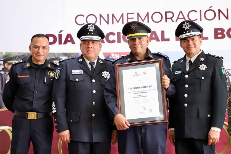 Guardia de Honor y Entrega de Estímulos el Día del Bombero