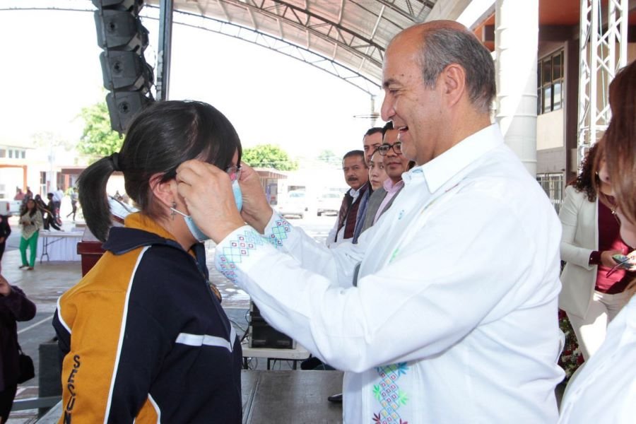 IHE Dota de Lentes Graduados a Alumnos de Educación Básica del Programa “Ver Bien para Aprender Mejor”