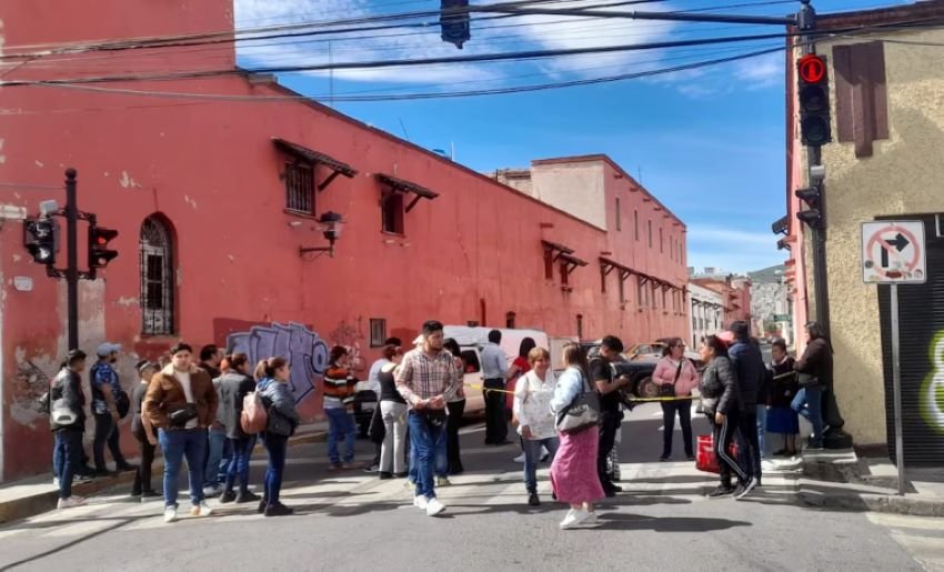 Locatarios del Mercado Miguel Hidalgo, Mejor Conocido Como “La Fayuca”, Cierran Calles del Centro de Pachuca