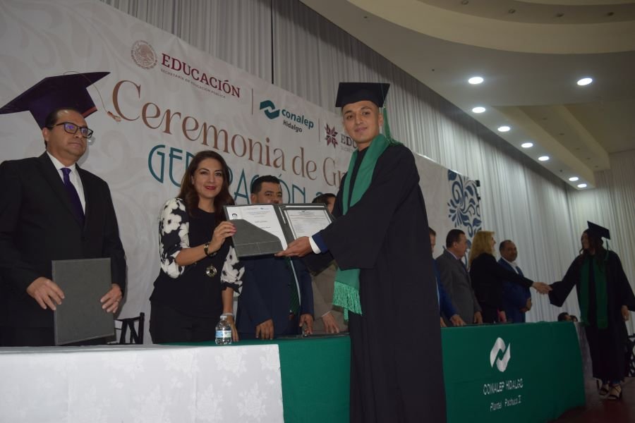 Más de Mil Estudiantes Egresaron de Seis Planteles del CONALEP Hidalgo