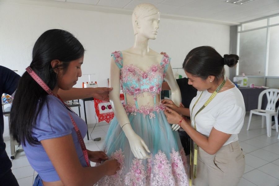 Politécnica de Huejutla apuesta por el sector textil y el diseño de moda