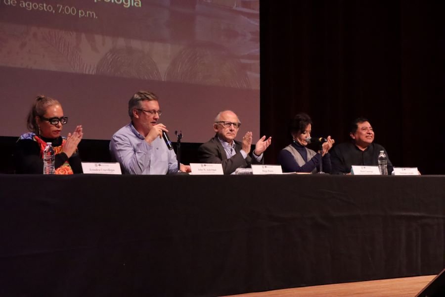 Revista Tlatelolco presenta el Dossier especial “LenguAbuelas”