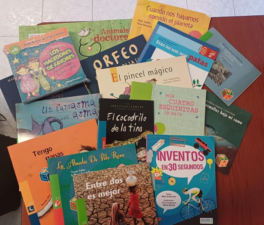 Dota IHE de Acervos Bibliográficos a Bibliotecas Escolares de Educación Preescolar