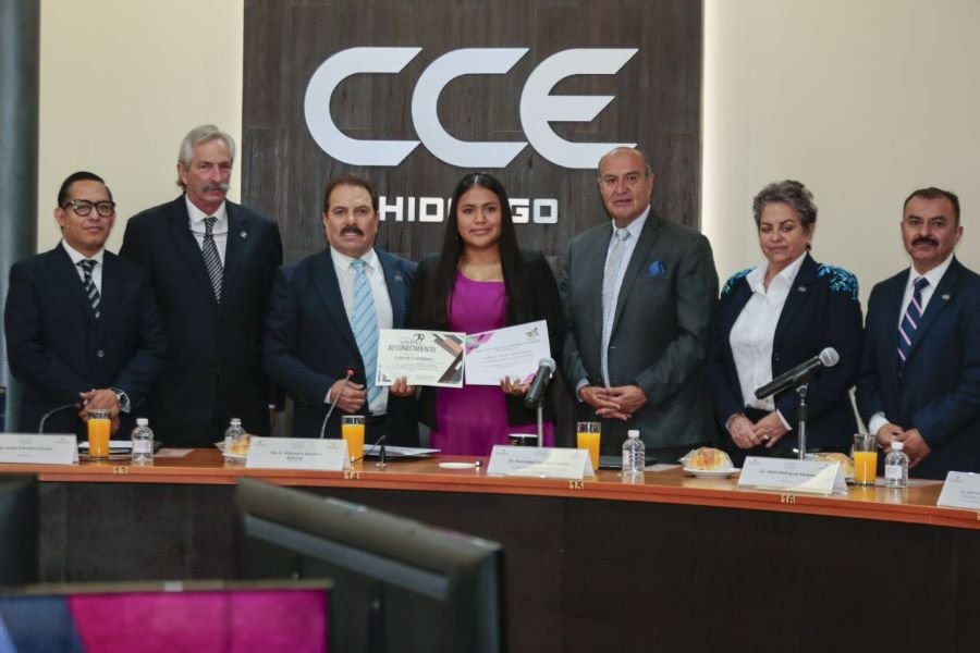 Estudiantes de Nivel Medio Superior y Superior Realizan Ejercicio Empresarial