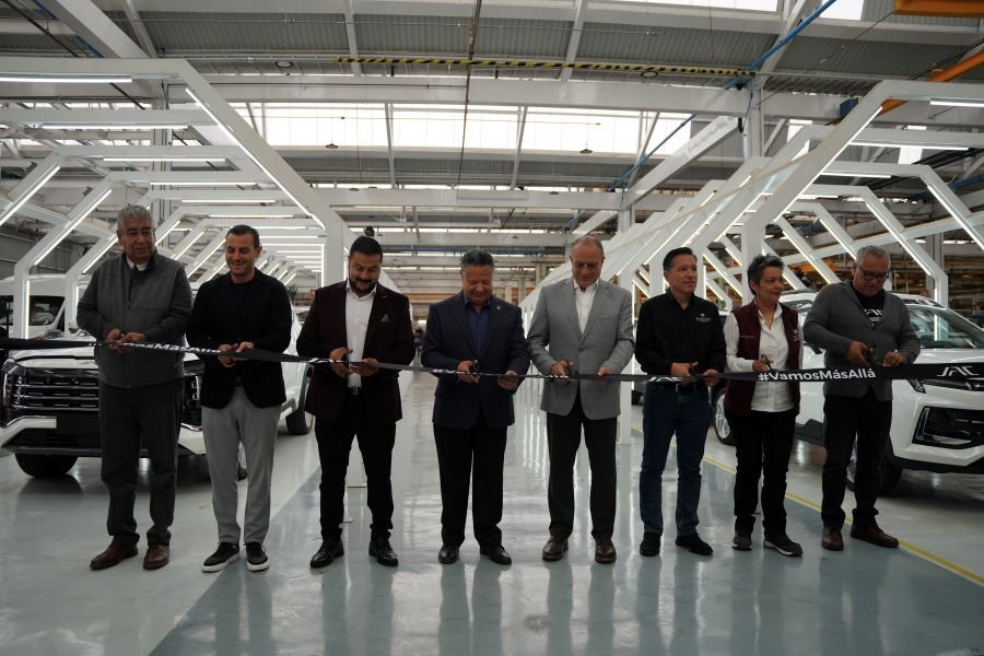 Inaugura Julio Menchaca Líneas de Producción de Giant Motors Latinoamérica – JAC México