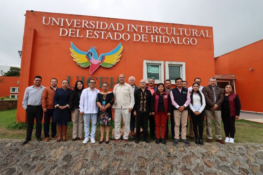 Natividad Castrejón visitó la Universidad Intercultural