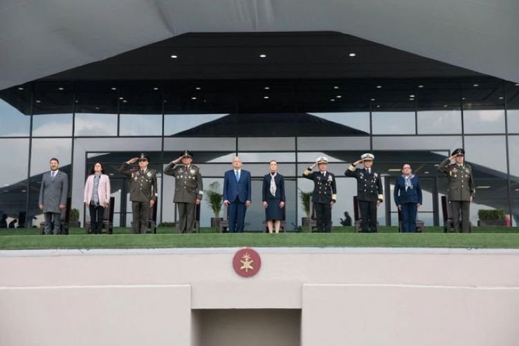 Nunca Emitiré Una Orden Que Vulnere El Orden Constitucional y Los Derechos Humanos de Nuestro Pueblo: Claudia Sheinbaum da Mensaje a Las Fuerzas Armadas