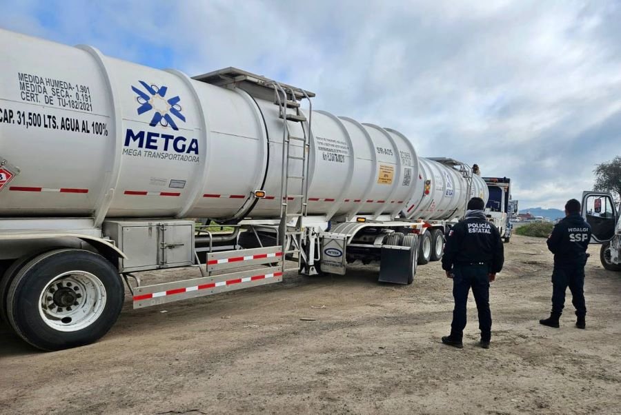 Comenzó Obra de Sustitución de Red de Drenaje Sanitario en Calle Álamo de Colonia Rojo Gómez