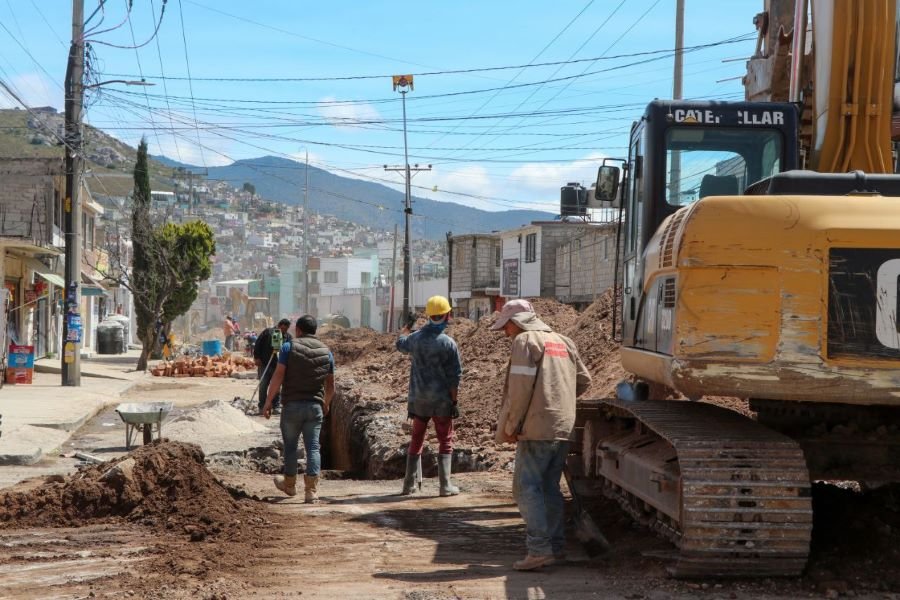 Avanzan obras para sustituir antigua tubería en la colonia Nueva Francisco I. Madero de Pachuca