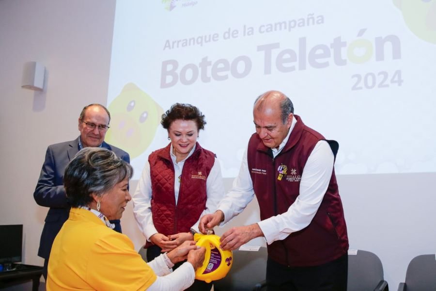 Comunidad Educativa de Hidalgo se Suma al Boteo Teletón 2024