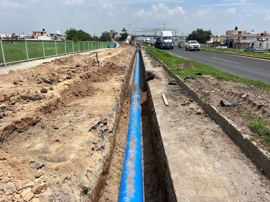 Continúan Los Trabajos de Sustitución de La Línea de Agua del bulevar Santa Catarina