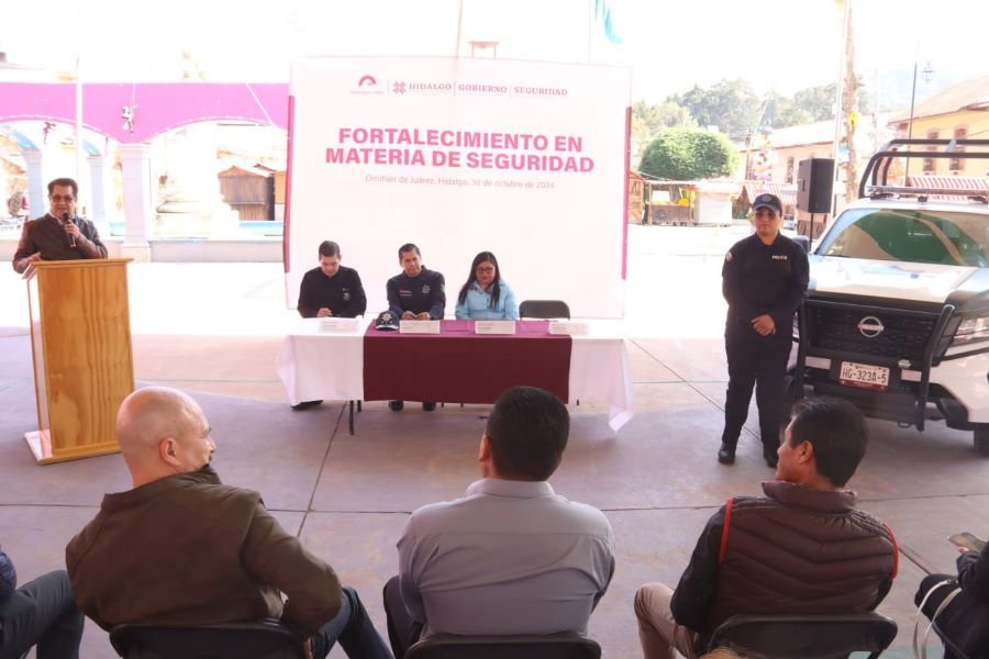 Fortalecen policía de Omitlán con Entrega de Patrullas