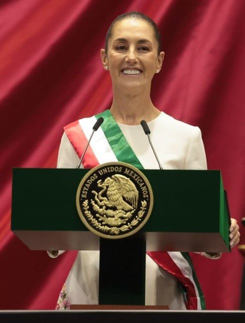 Julio Menchaca Asiste a Toma de Protesta de la Presidenta Claudia Sheinbaum