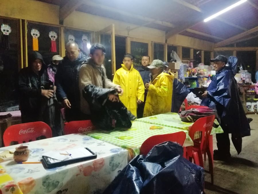 Policía Turística Localiza a Personas Extraviadas en el Bosque