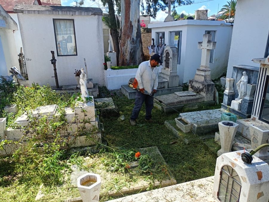 Propone Regidora de Pachuca, Creación de Un Nuevo Reglamento de Panteones Municipales