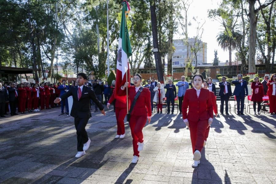 Realizan Lunes Cívico en el CREN “Benito Juárez”