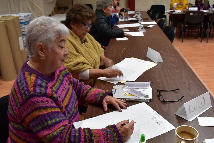 Instruye IAAMEH a familias para mejorar la percepción del envejecimiento en el núcleo familiar