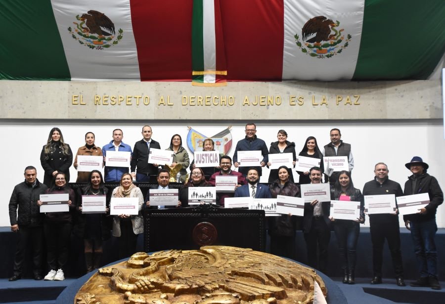 Congreso de Hidalgo Decima Legislatura en México que Avalo” Supremacía Constitucional”