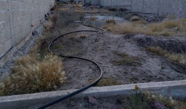 Guardia Nacional y Personal de Pemex Localizan Una Toma Clandestina Conectada Con Manguera en Santiago Tlapacoya