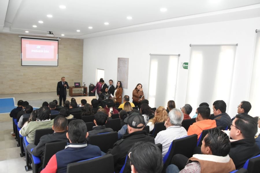 Instituto de Estudios Legislativos Capacita a Asesores de Diputados