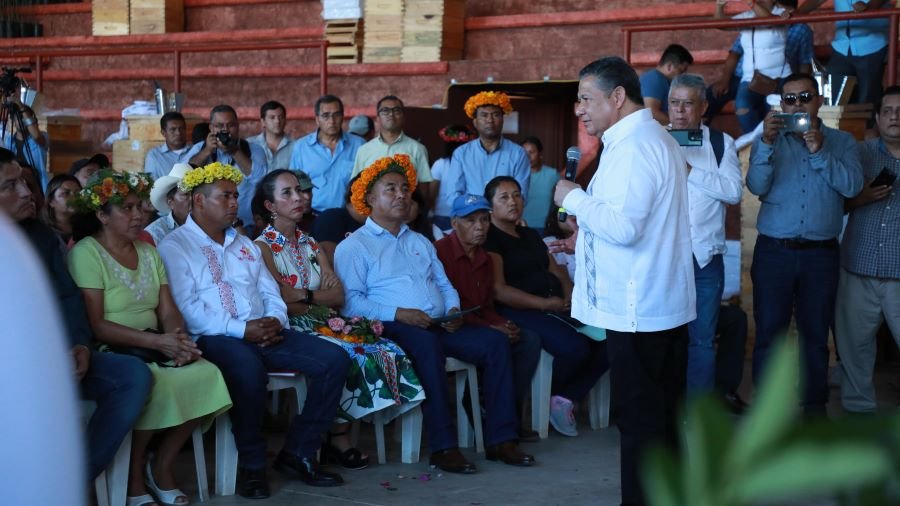 Julio Menchaca Cierra en Huazalingo su Visita a la Huasteca