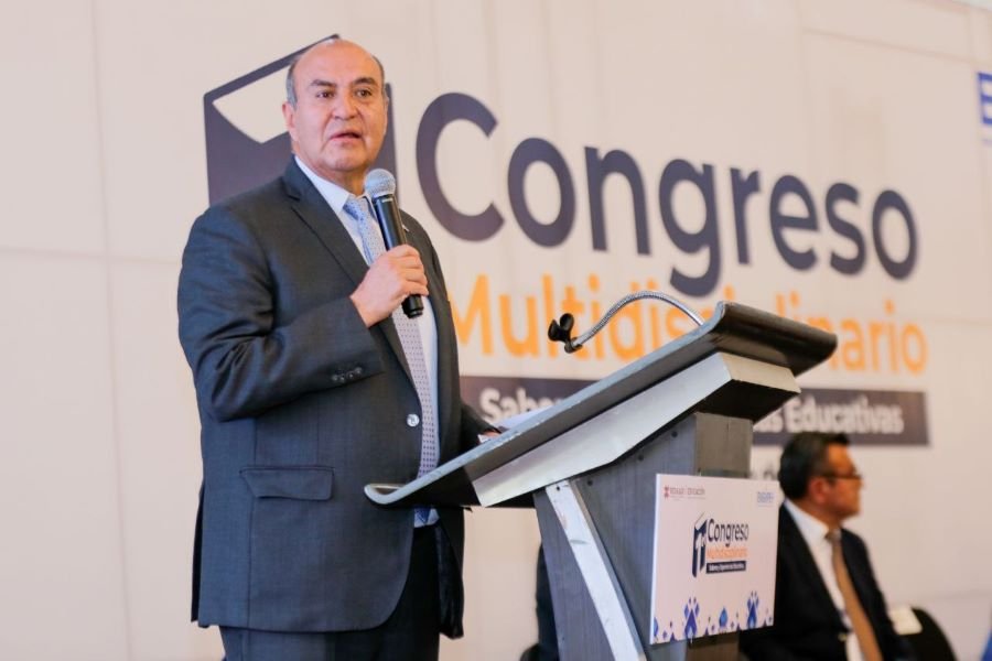 Mejorar la formación inicial de docentes y la capacitación integral del magisterio, compromiso presente en Hidalgo