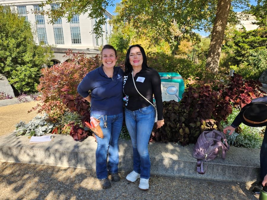 Representantes de la COESBIOH Conocieron Modelo de Desarrollo Sustentable Para Polinizadores