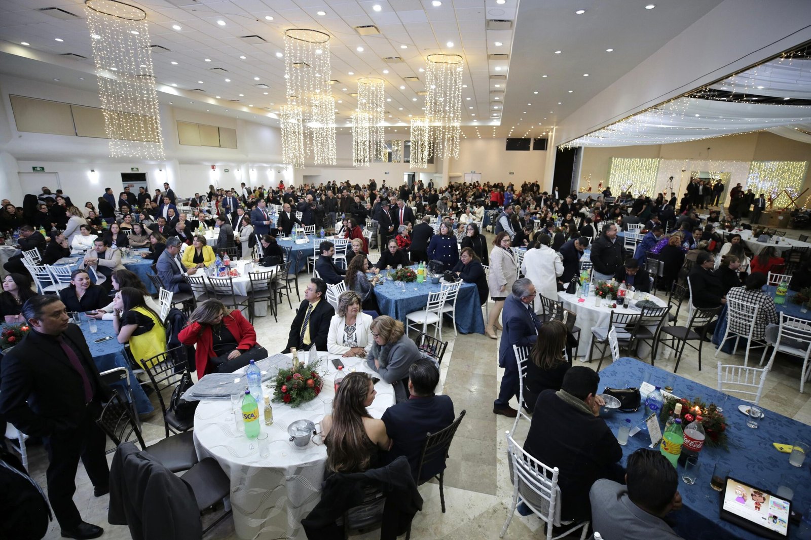UAEH celebra unidad y compromiso académico en su tradicional cena anual
