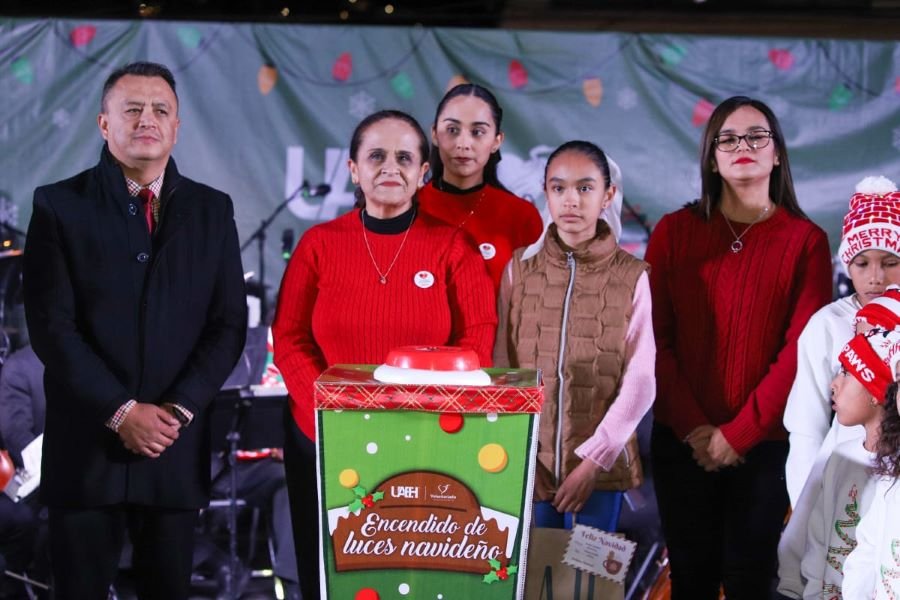 Arranca en UAEH Temporada Navideña Con Tradicional Encendido de Luces