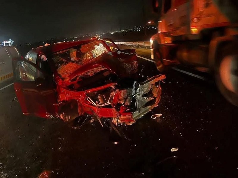 Choque de Tres Vehículos en la México- Tuxpan, a la Altura de Pitula, Deja Saldo de Seis Personas Lesionadas