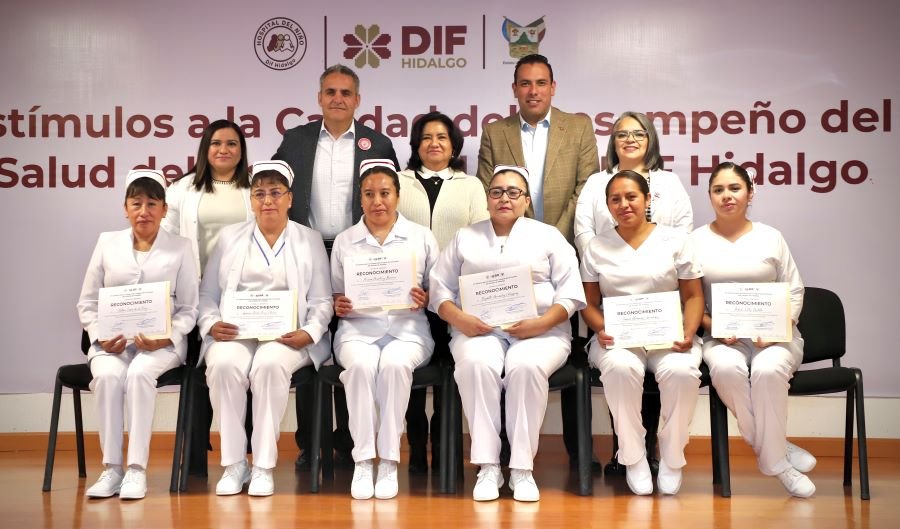 Con Entrega de Estímulos Económicos Reconocen Labor de Personal Médico del Hospital del Niño DIFH