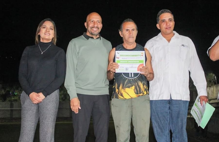 El Titular del Deporte, Prof. Óscar Pérez Rojas, Visitó Los Municipios de Pisaflores y La Misión