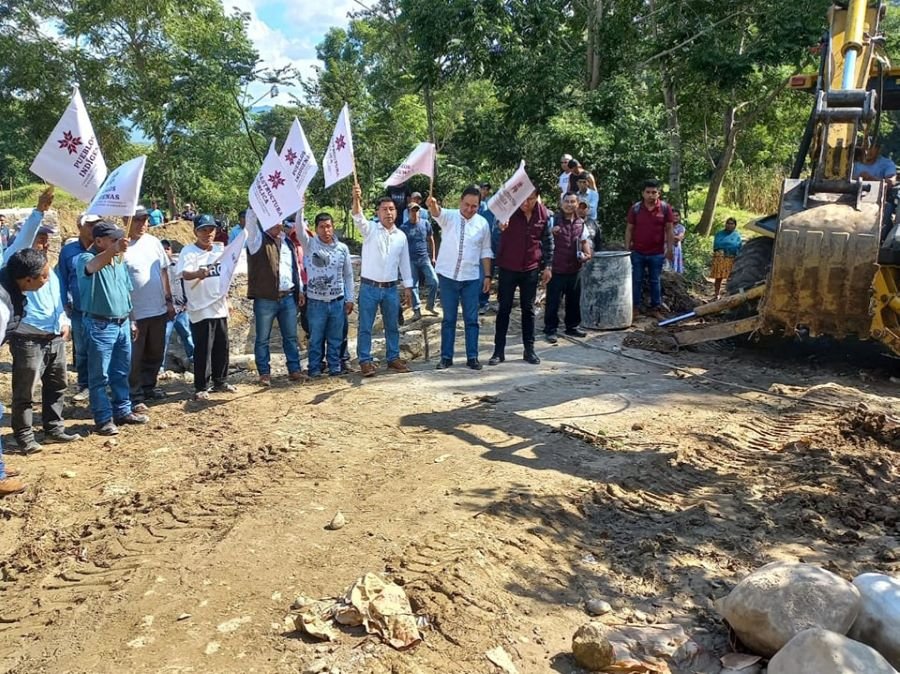 Firme compromiso de Julio Menchaca con el desarrollo de las comunidades originarias