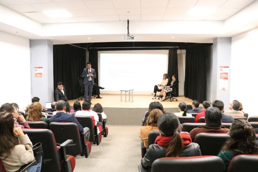 Imparten a Empresarios del GEIRH Plática en Materia de Conciliación Laboral