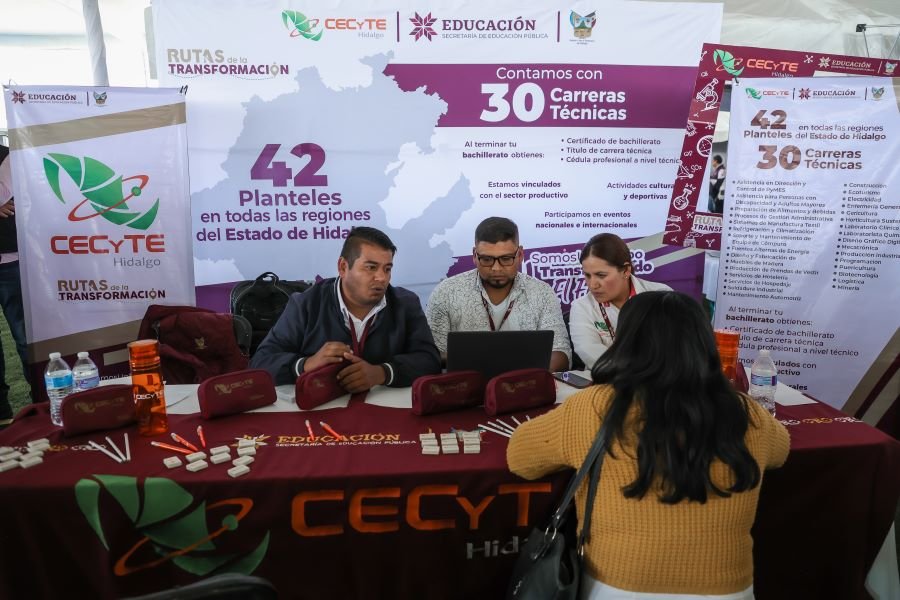 Julio Menchaca Refrenda Su Compromiso Con San Agustín Tlaxiaca