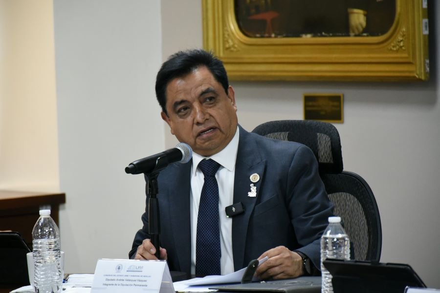 Andrés Velázquez Presenta Iniciativa Para Que Hidalguenses Repatriados Reciban Trato Seguro y Digno